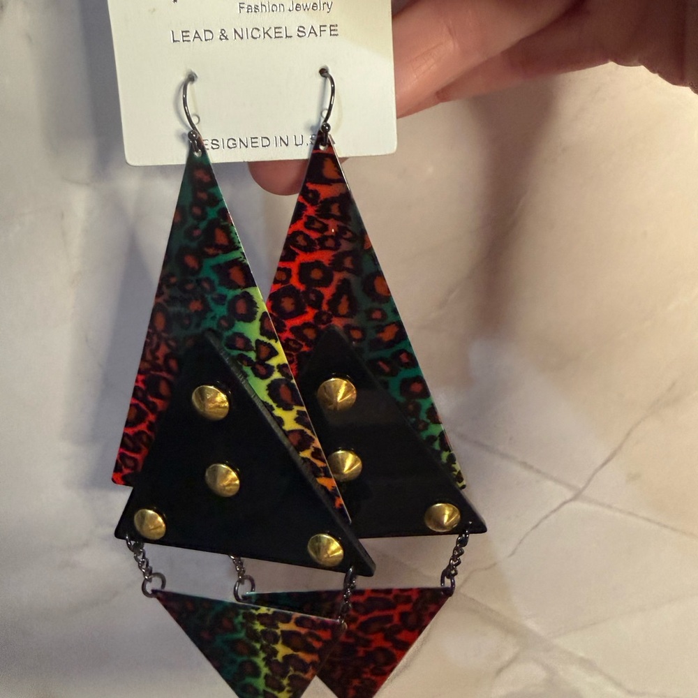 NWT Nena Rainbow Leopard Print Triangle Earrings black gold lead & nickel free - Picture 4 of 6